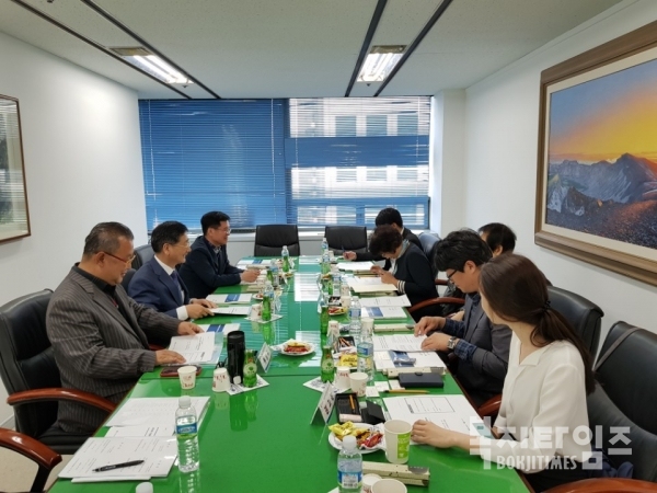 한국사회복지협의회 디딤씨앗지원사업단은 8일 한국사회복지회관 5층 소회의실에서 '2018년도 상반기 디딤씨앗지원사업 운영위원회'를 개최했다.