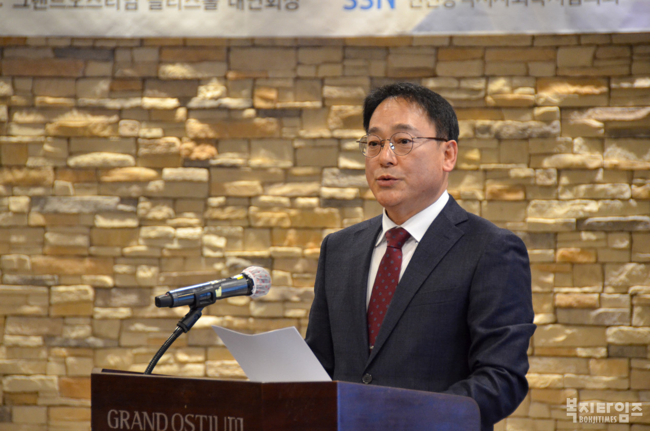 인천시사회복지협의회 제15대 회장에 당선된 박선원 미선 이사장이 당선 소감을 밝히고 있다.