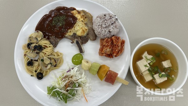 제공된 특식 사진