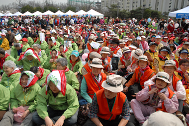 이날 걷기대회에는 서울시민과 사회복지 관계자 7000여명 참석해 성황을 이뤘다. 