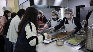 서울교통공사 임직원, 성민복지관서 배식봉사 활동 등 나눔실천