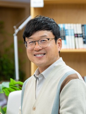 따뜻한 마음과 신의를 중시하는 신영철 S-Oil CSR 책임 매니저 