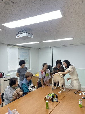 창원종합사회복지관, 도계휴먼시아와 함께 반려동물 건강 상담 교육 진행